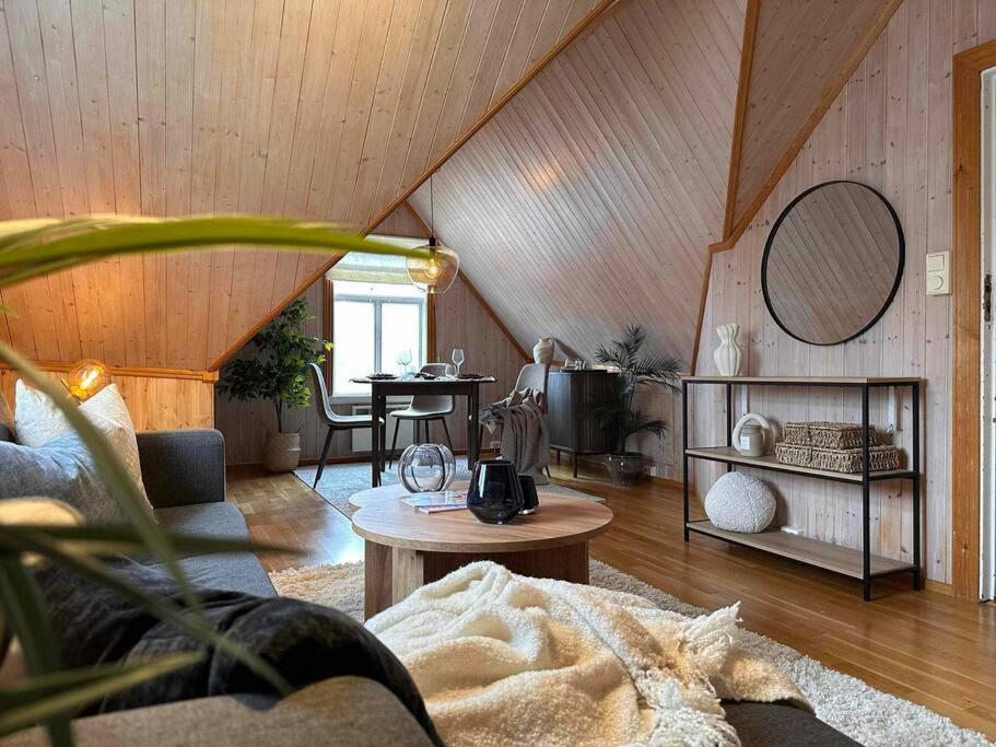 Cozy Central Loft Apartment With Amazing View Tromsø Dış mekan fotoğraf