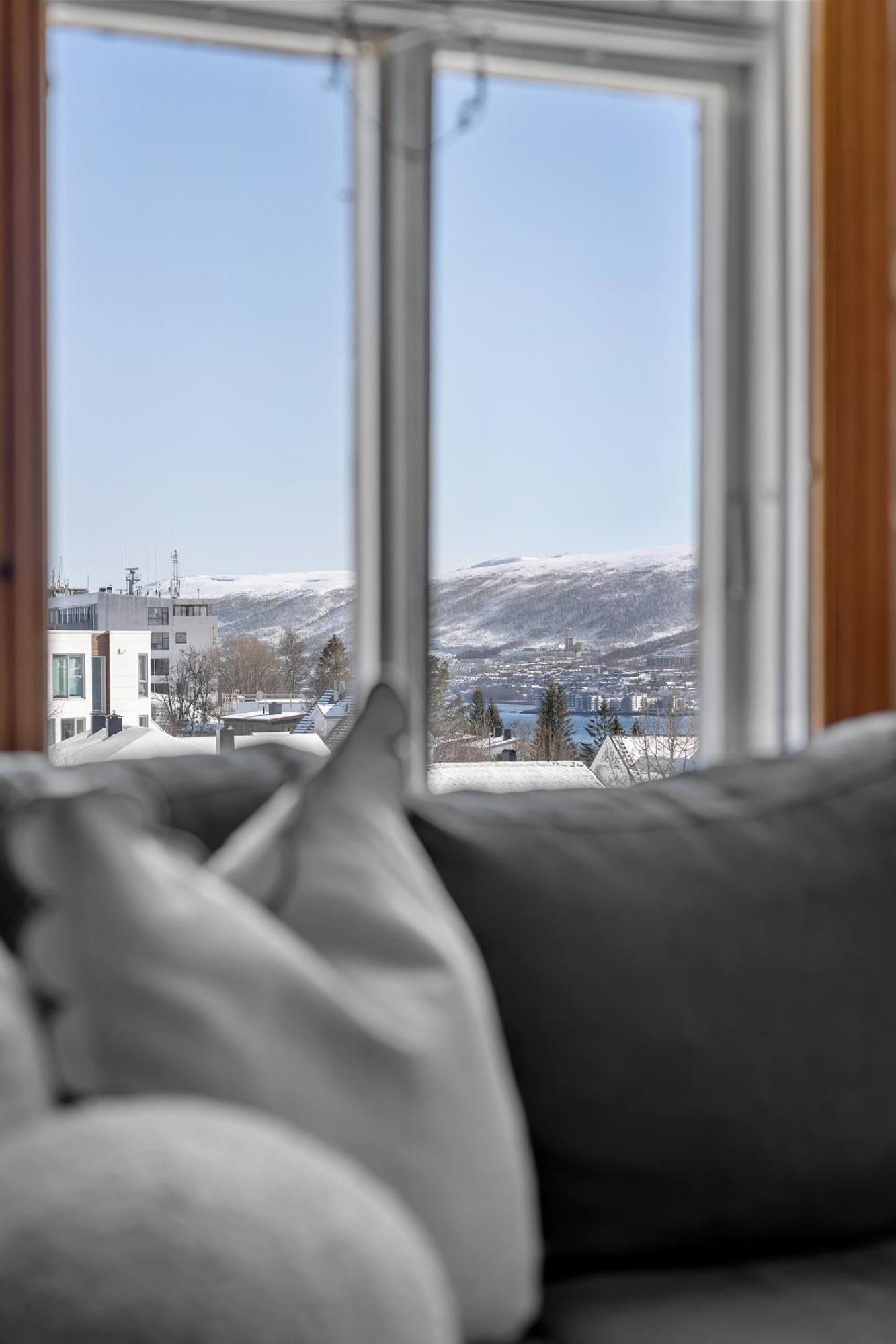 Cozy Central Loft Apartment With Amazing View Tromsø Dış mekan fotoğraf