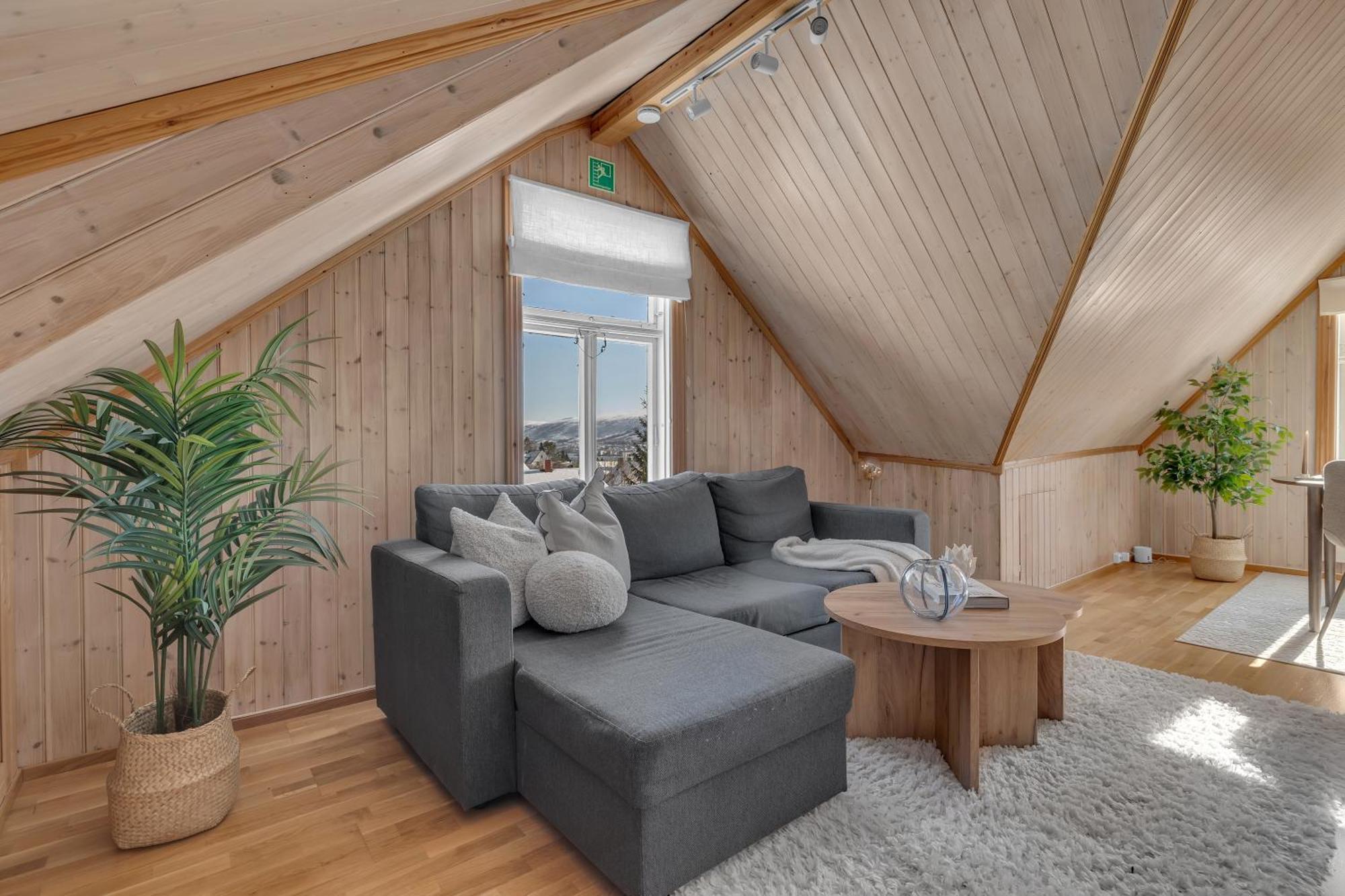 Cozy Central Loft Apartment With Amazing View Tromsø Dış mekan fotoğraf